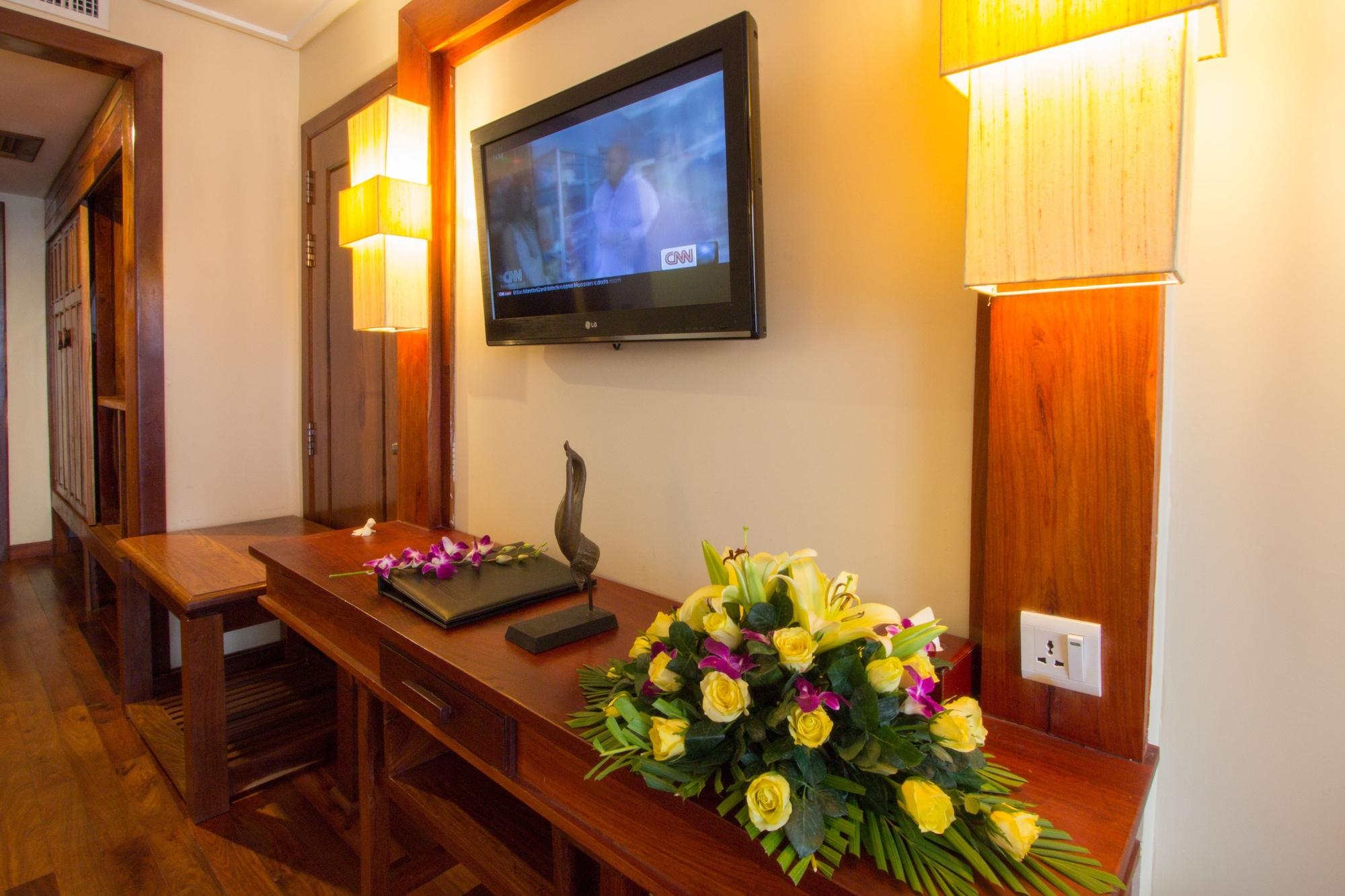 Royal Empire Premium Hotel Siem Reap Esterno foto