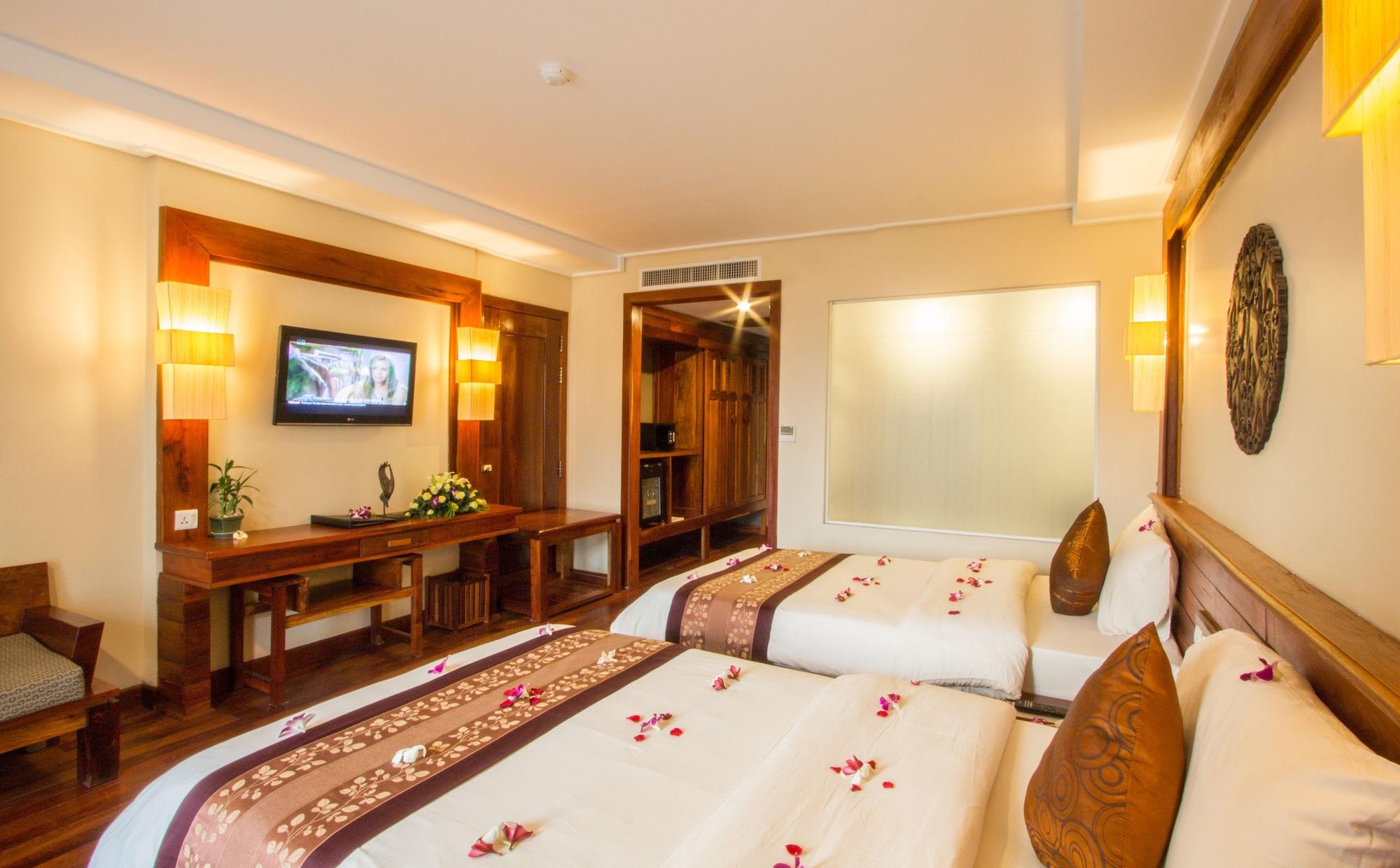 Royal Empire Premium Hotel Siem Reap Esterno foto